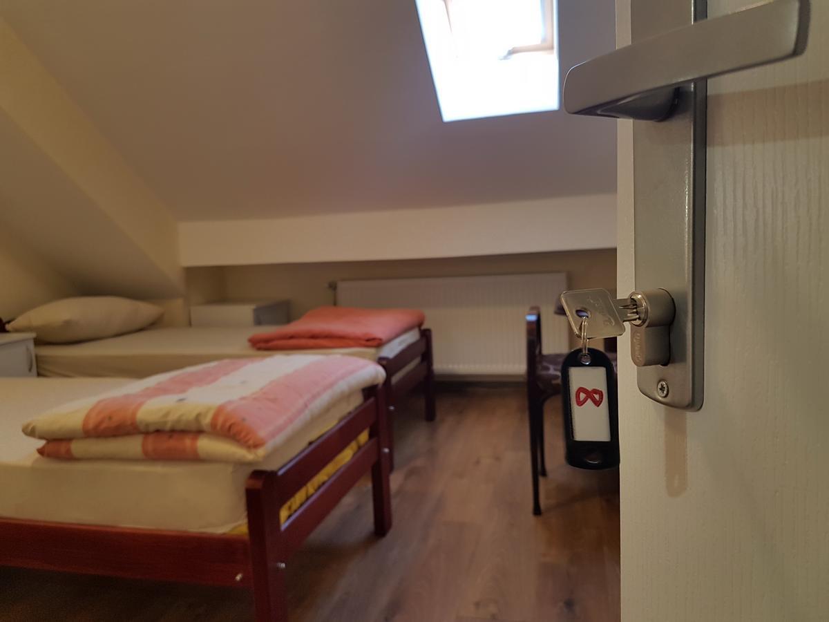 Hostel Beko Valjevo Værelse billede